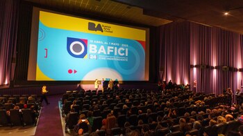 Inauguración a cargo de "School