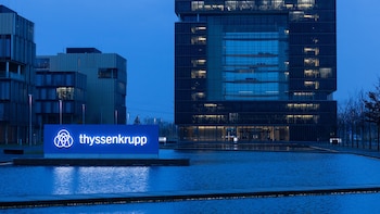 Thyssenkrupp dobla sus pérdidas en nueve meses por el impacto de atípicos