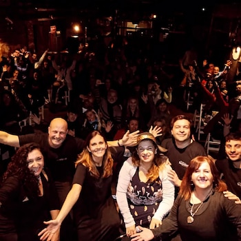 La compañía de teatro brilla