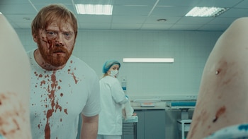 “Engendro”: Rupert Grint se sumerge en el terror psicológico más inquietante del año