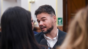 Rufián dice que el PSOE se equivoca al tensar al PNV y "copiar" a las juventudes del PP: "Es un mal negocio"