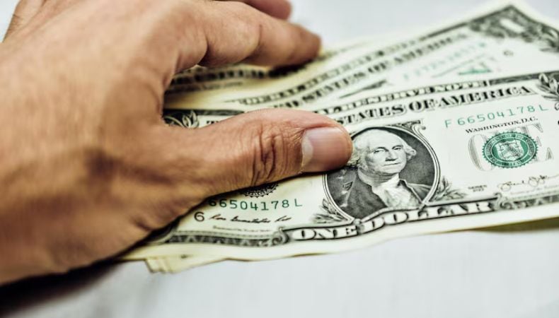 Pobreza en El Salvador disminuye significativamente en 2025