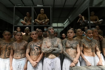 El Triángulo Norte de Centroamérica afronta una reconfiguración criminal: mientras El Salvador desmanteló sus células en las calles, Guatemala y Honduras lidian con la resistencia y fragmentación de las maras (Cortesía: The Swiss voice).