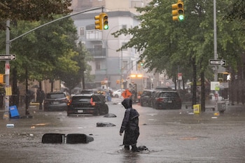 Las precipitaciones torrenciales provocaron anegamientos rápidos en distintos sectores de la ciudad.