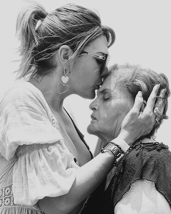 Cada consejo y palabra de amor vive en la mente de la presentadora - crédito Ana Karina Soto / Instagram