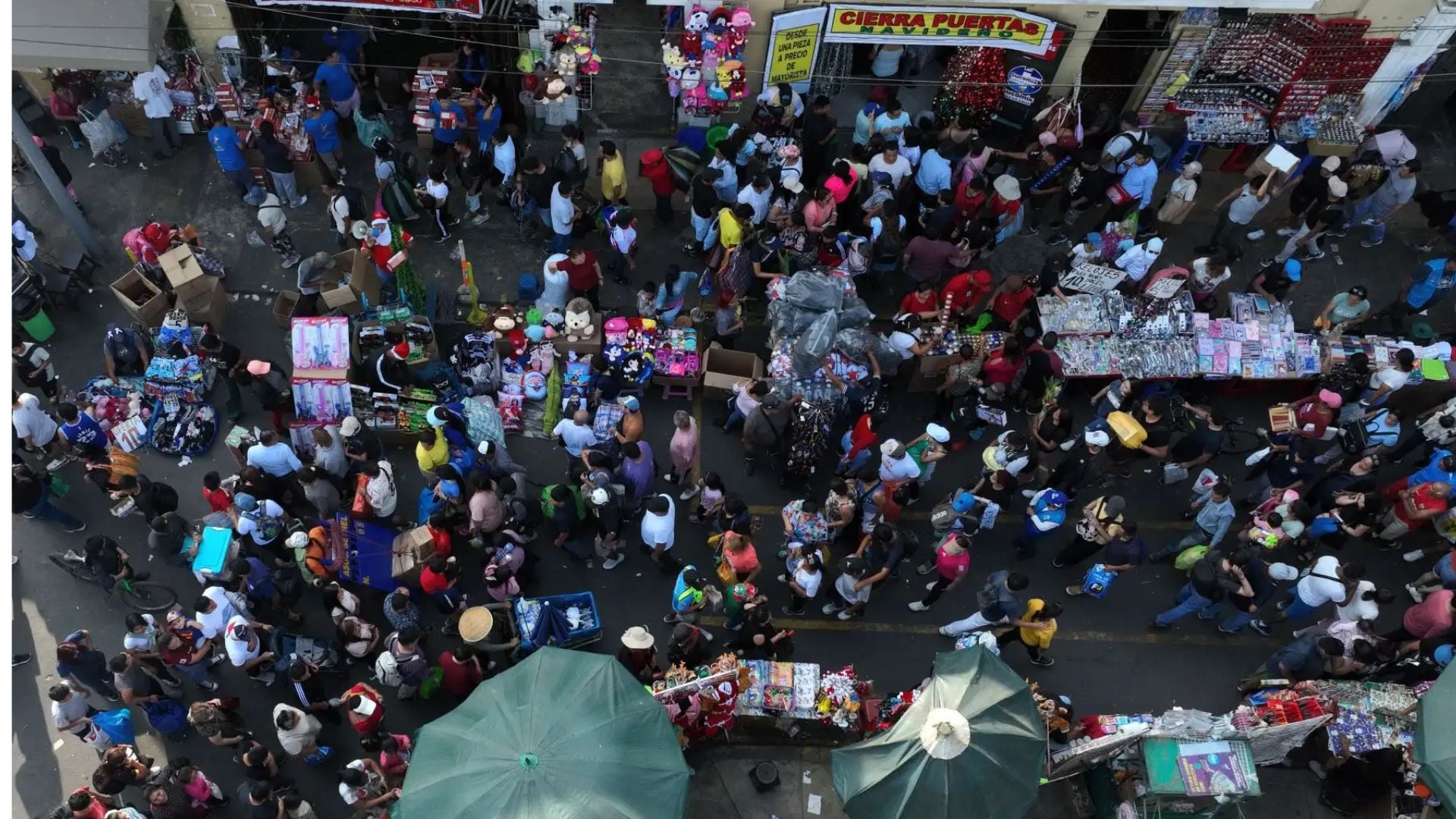 El Centro de Lima experimenta una máxima congestión por la avalancha de compradores en la antesala de la Navidad. (MML)
