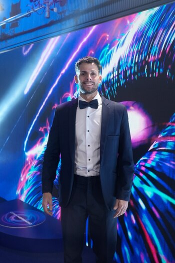 Joel Ojeda sumó un moño