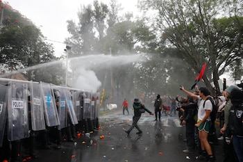 La CNDH pidió a las autoridades de Jalisco garantizar el derecho a la protesta pacífica y la libertad de expresión. EFE/ Francisco Guasco