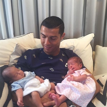 Cristiano Ronaldo cuando nacieron sus mellizos (Instagram)