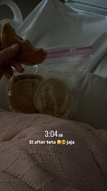 A las tres de la mañana, algo de comer luego de dar la teta