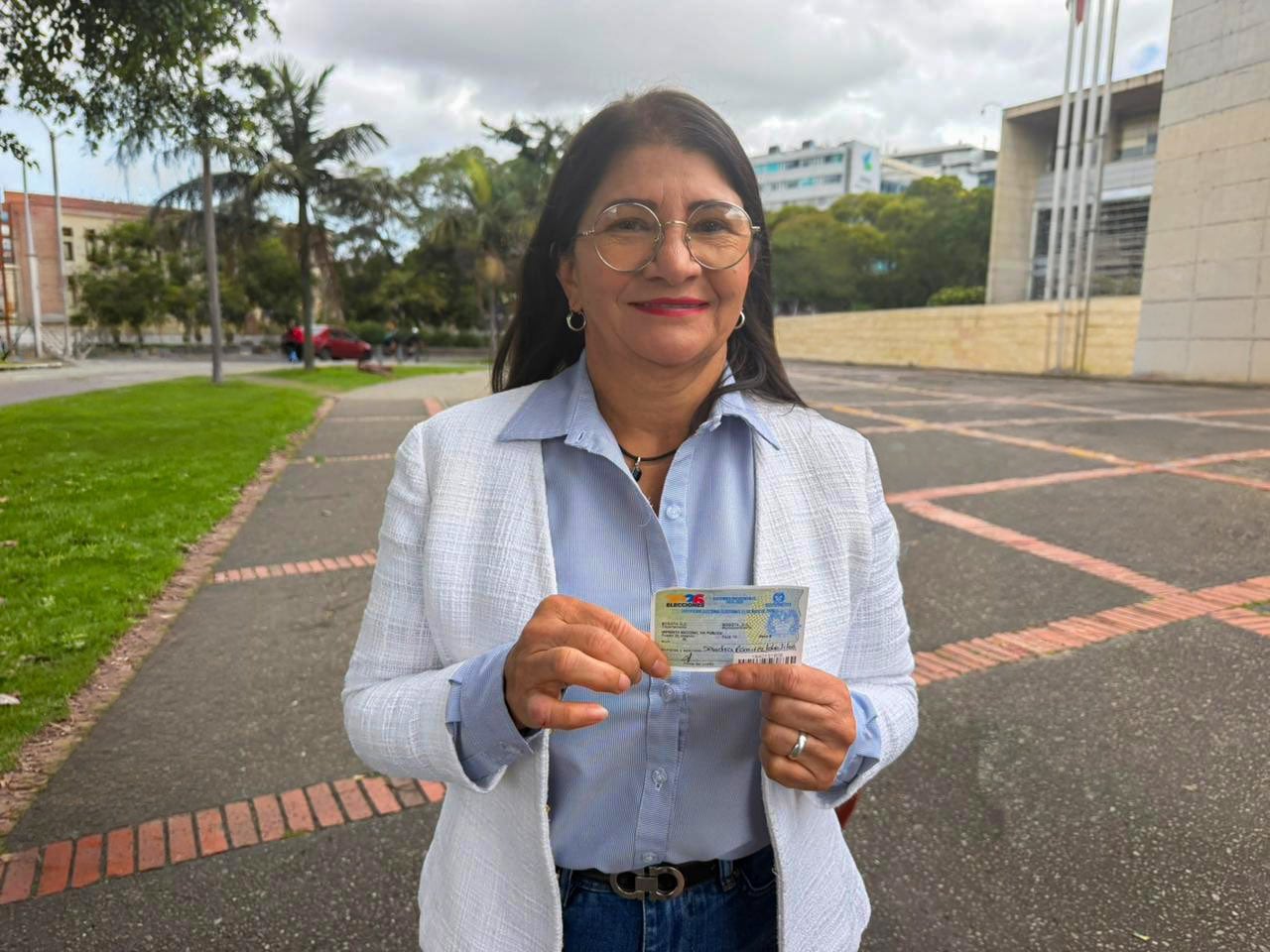 Abogado de las víctimas señaló que tienen pruebas de la participación de Sandra Ramírez en abusos - crédito @SandraComunes / X