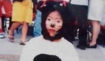 La imagen de Yalitza vestida