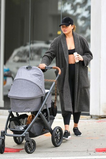 Celebrities-en-un-clic-02022023-Chrissy-Teigen
