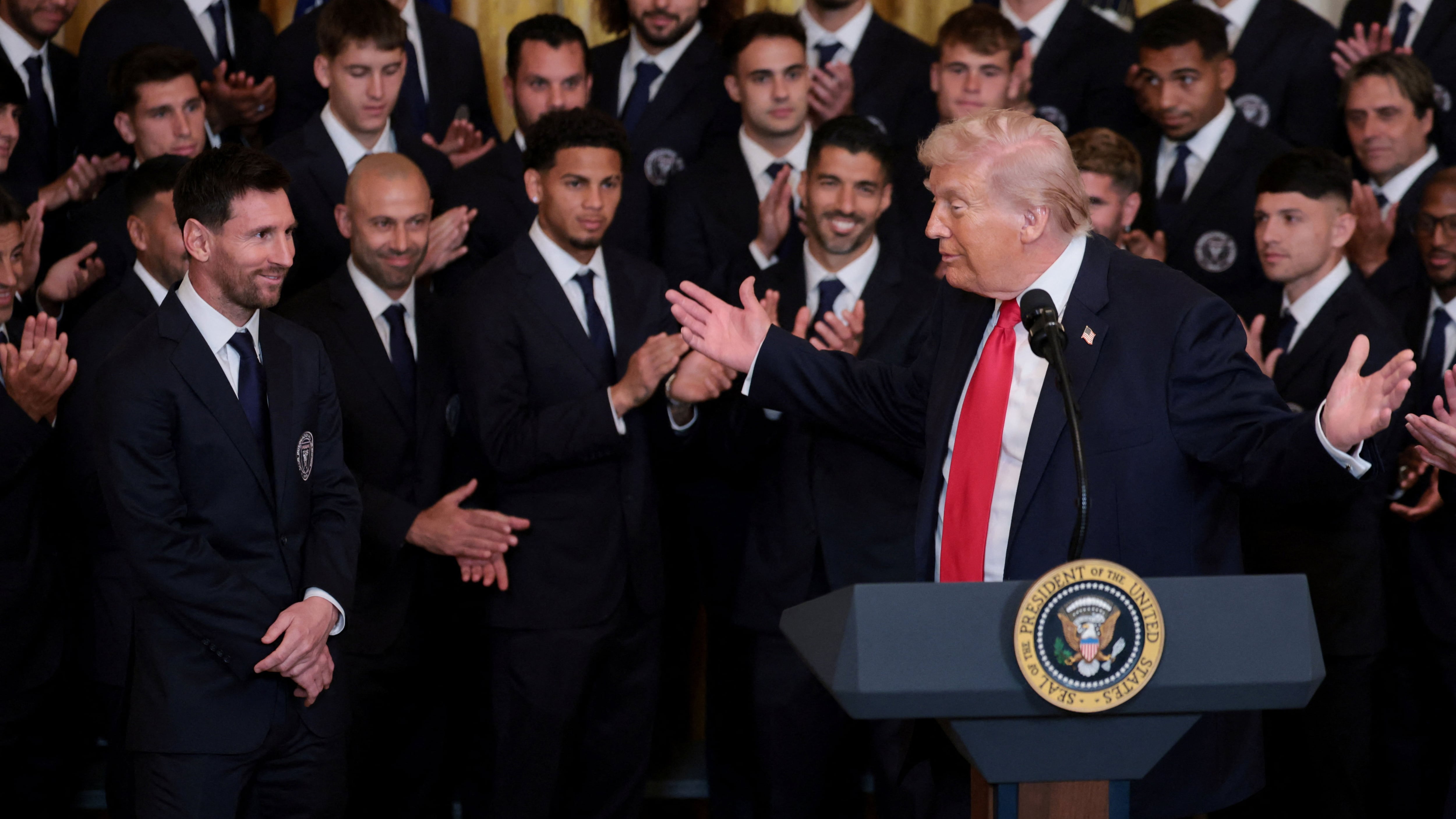 El momento en el que Donald Trump compara a Pelé con Messi (AFP)