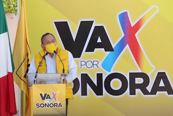 Jesús Zambrano en la toma de protesta de Ernesto Gándara