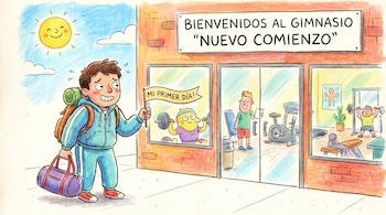Joven con mochila y bolsa de gimnasio sostiene una ficha dorada frente al "Gimnasio Nuevo Comienzo" bajo el sol, con personas ejercitándose dentro.