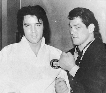 Se codeó con figuras y