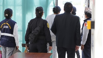 Postulante es intervenida con dispositivos