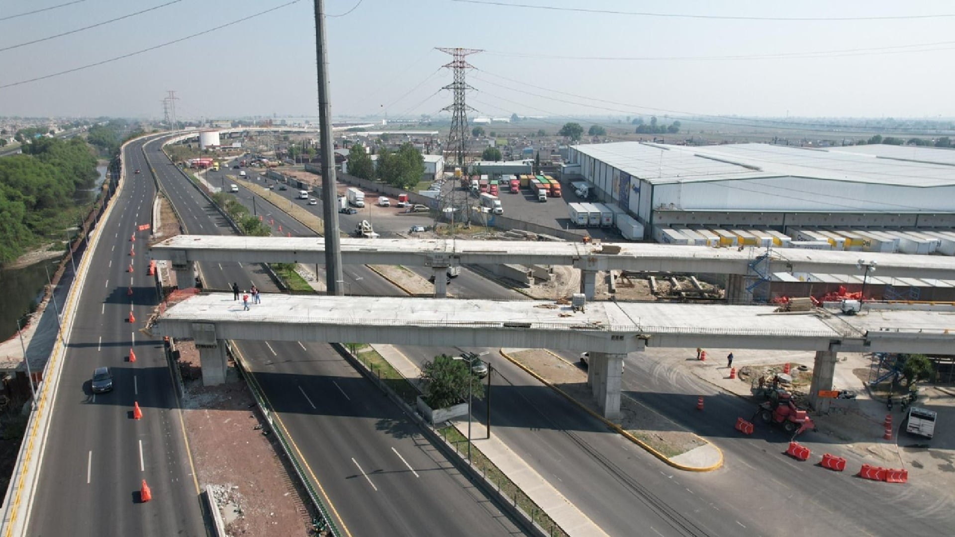 cierre vial CEM obras Puente (Gob. Edomex)