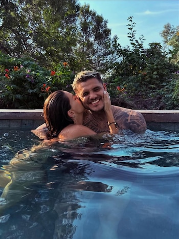 El primer beso de la China Suárez y Mauro Icardi: “Mi Monchita”