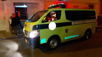 Tres hombres fallecieron y otro resultó gravemente herido en un ataque armado dentro de una pensión de la Ciudad de Guatemala.