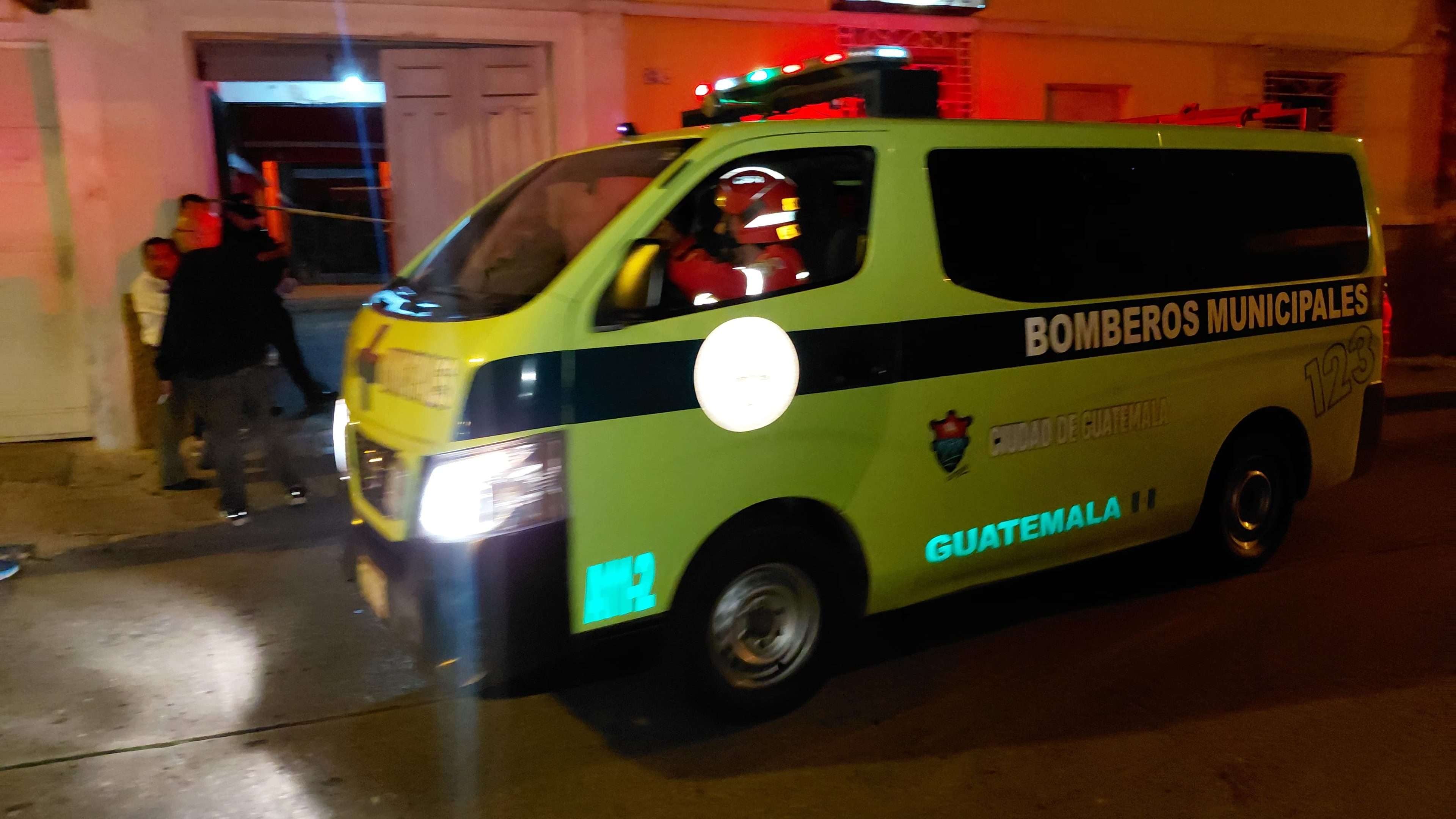 La madrugada del 6 de mayo ocurrió un hecho similar en un hotel ubicado en la 11 avenida “A” y 3ª calle de la zona 1, de la Ciudad de Guatemala. (Bomberos Municipales)