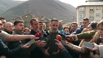 Abascal tilda a Sánchez de