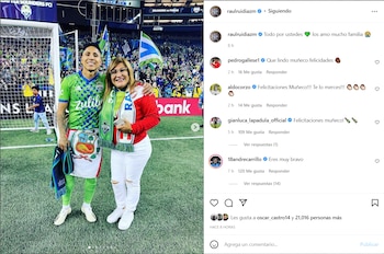 Jugadores de la selección peruana comentaron en su foto.