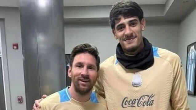 Troilo, junto a Messi, en el complejo de la Selección en Ezeiza