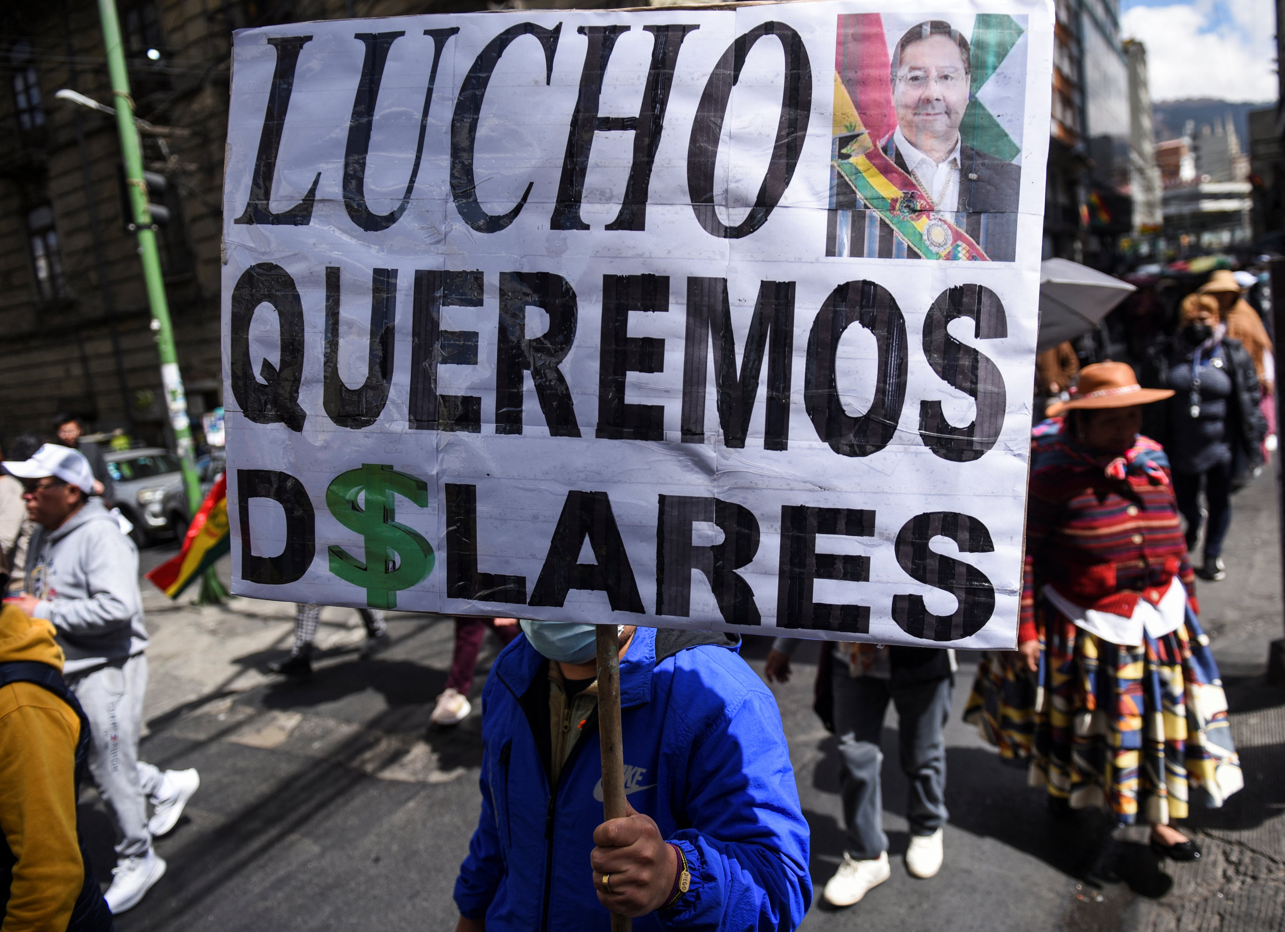Una protesta contra el entonces presidente Luis Arce (REUTERS/Claudia Morales/Archivo)