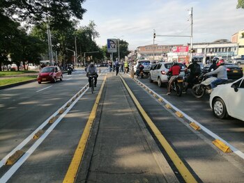 Bicicarriles en Cali