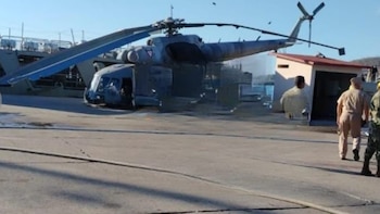 Helicóptero de la Marina se desploma al intentar despegar en Zona Naval de Mazatlán, Sinaloa