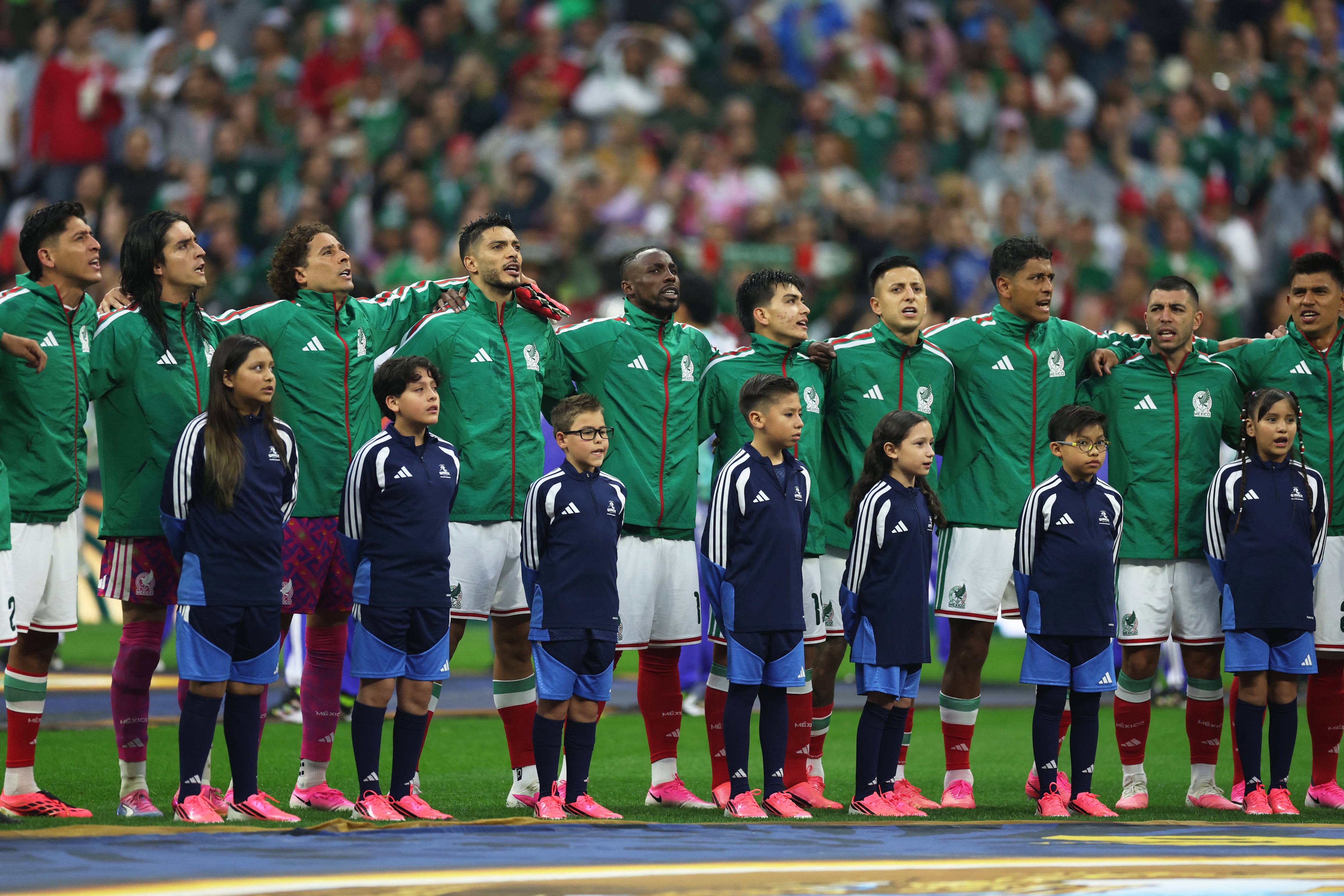 Claro Sports se suma como nueva televisora de la Selección Mexicana con un acuerdo no exclusivo para 76 partidos en los ciclos 2026-2030 y 2030-2034. REUTERS/Paul Childs