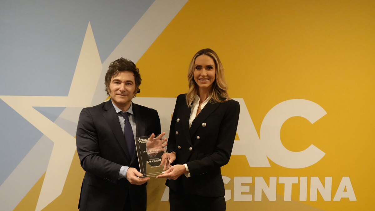 Milei se reunió con Lara Trump en la cena de la CPAC Argentina: le entregó un reconocimiento y realizó el clásico baile del presidente electo de EEUU