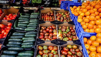 Hortalizas, legumbres verdes, huevos, pescado y carne disparan sus precios en el último año