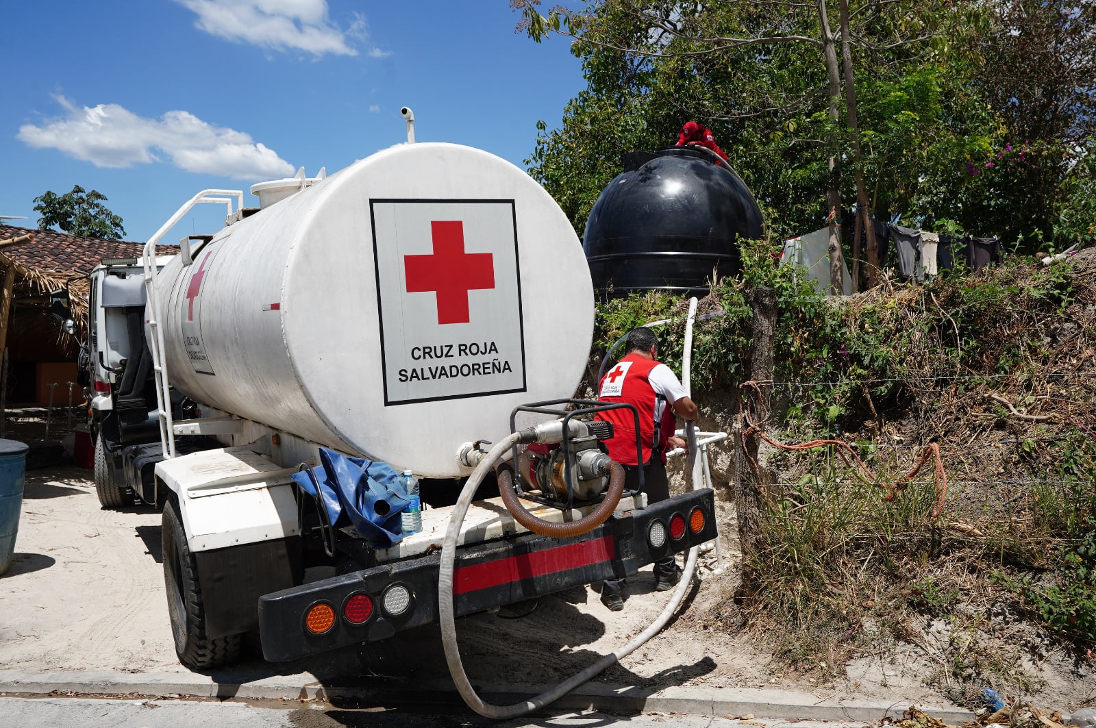 La Cruz Roja Salvadoreña implementa acciones anticipatorias para mitigar el impacto de la sequía en comunidades vulnerables de Morazán y La Unión./ (Cruz Roja Salvadoreña)