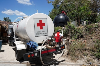 La Cruz Roja Salvadoreña implementa acciones anticipatorias para mitigar el impacto de la sequía en comunidades vulnerables de Morazán y La Unión./ (Cruz Roja Salvadoreña)