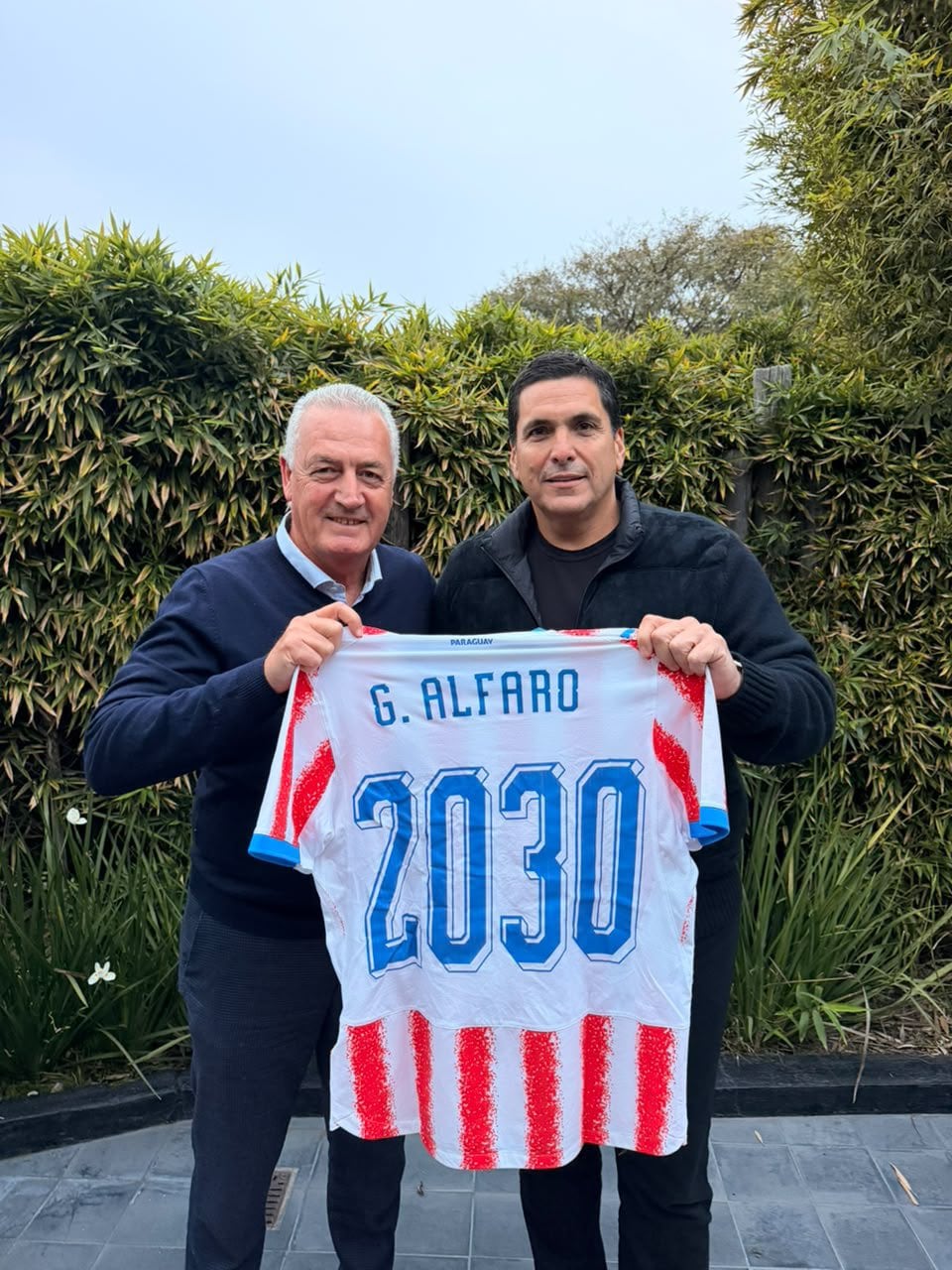 Gustavo Alfaro seguirá siendo el entrenador de Paraguay hasta 2030