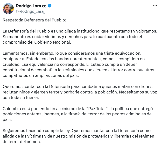 Rodrigo Lara rechazó equiparar al Estado con las bandas narcoterroristas y defendió el deber de combatir a los grupos armados. - crédito @Rodrigo_Lara_/X