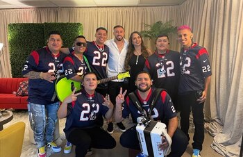 Captaron a Héctor Herrera bebiendo