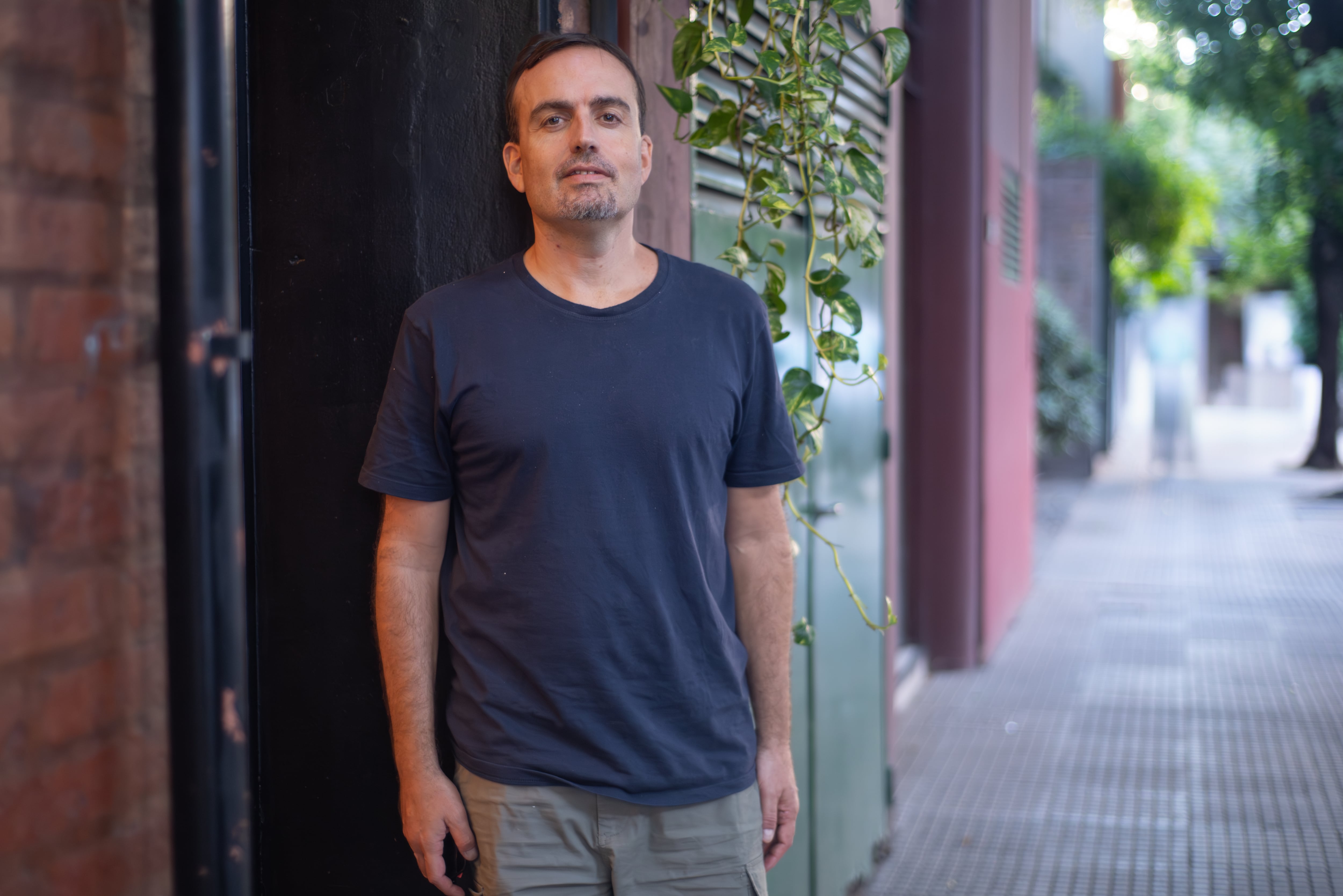 “Cuando quedó inmovilizado, muchos pasajeros que no habían hecho nada más que observar vinieron a hacerse los guapos y a tratar de golpearlo