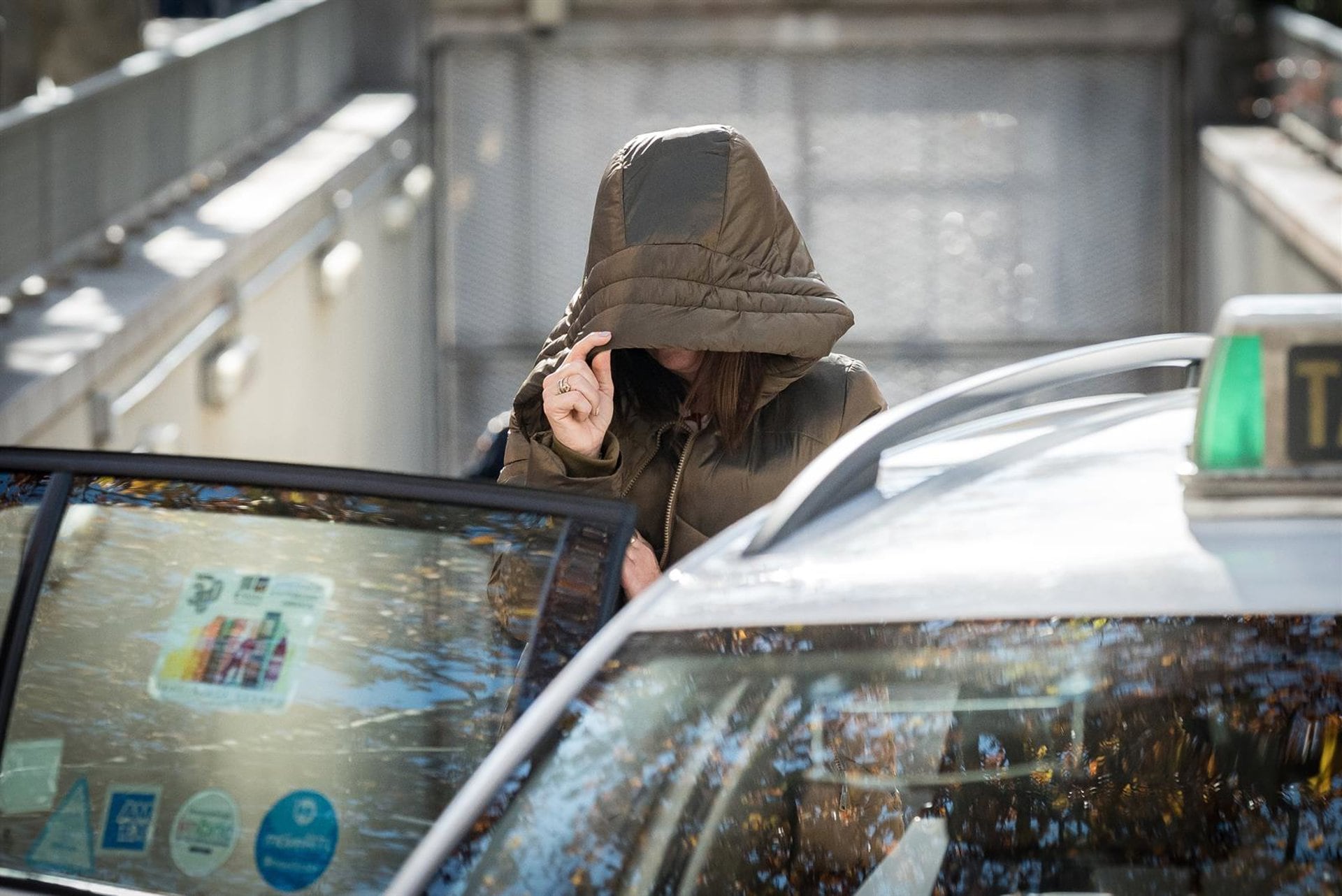 Exmilitante del PSOE detenida en investigación por cobro de comisiones en empresas públicas