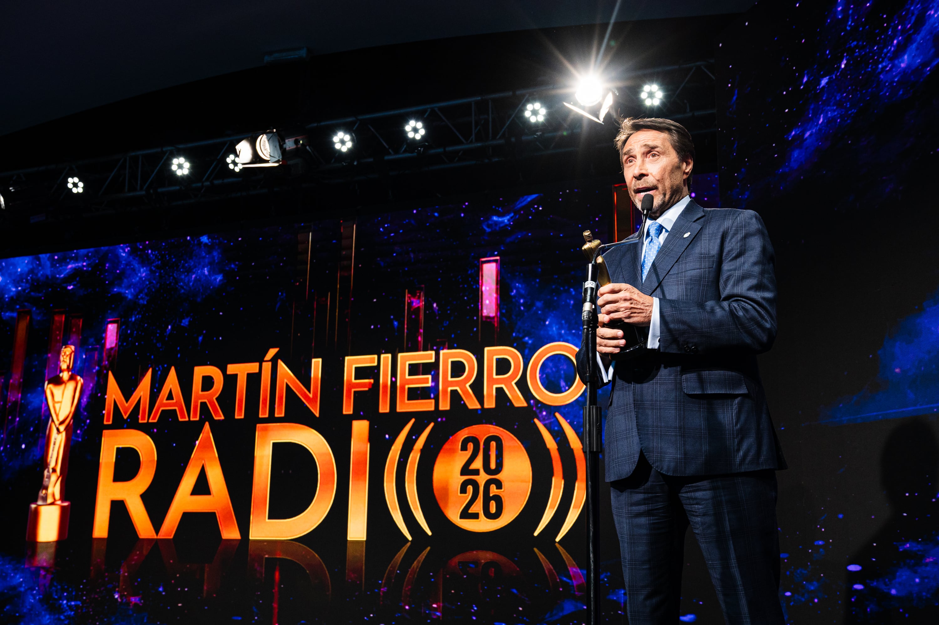 Eduardo Feinmann recibió el Martín Fierro de Radio 2026 y agradeció a APTRA: “Compartir el premio con tanques periodísticos como son mis colegas de otros medios es realmente un honor”