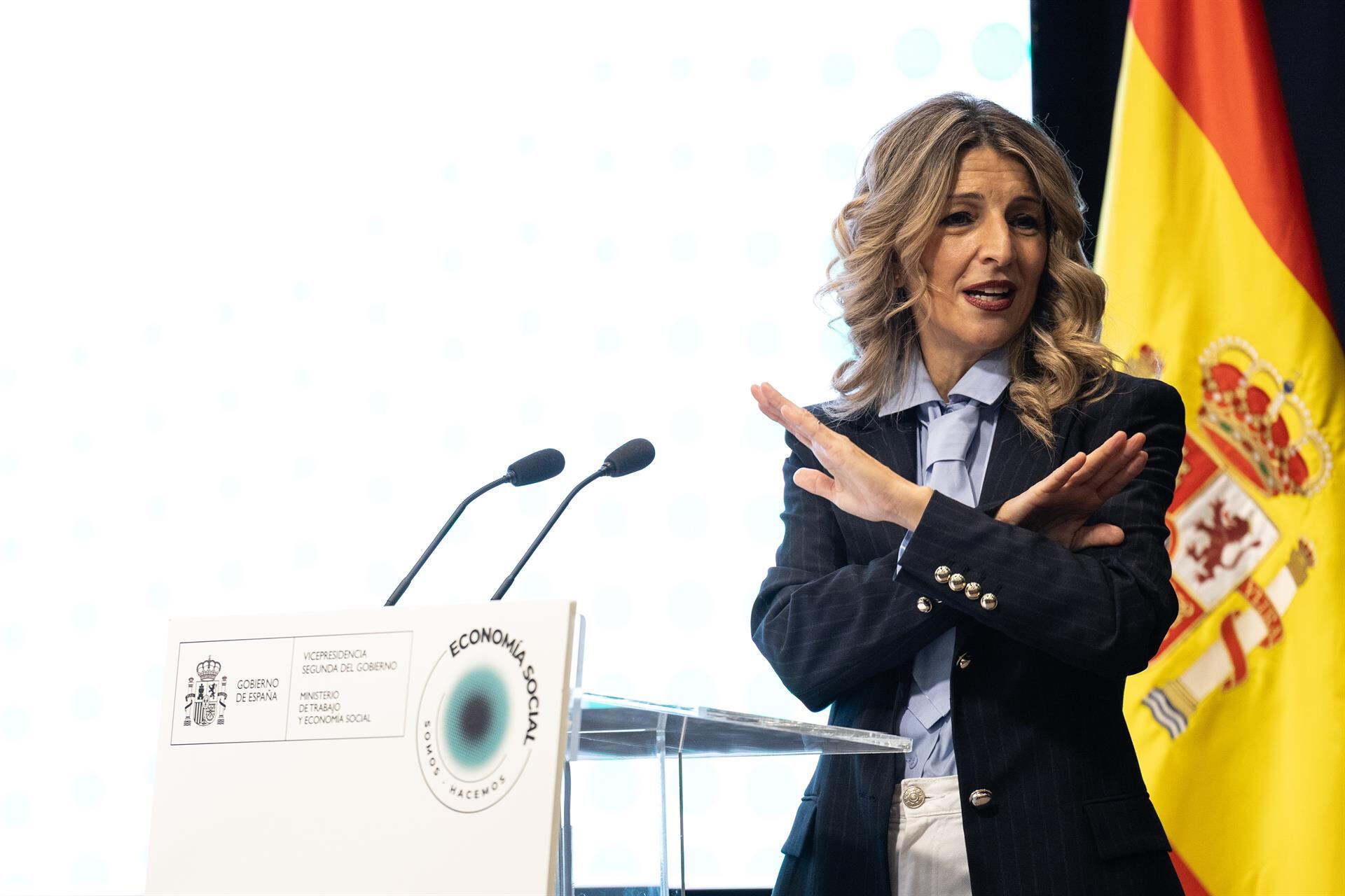 Yolanda Díaz critica la «pasividad» de la UE y la OTAN ante las «amenazas» de Trump y exige a Feijóo que se posicione