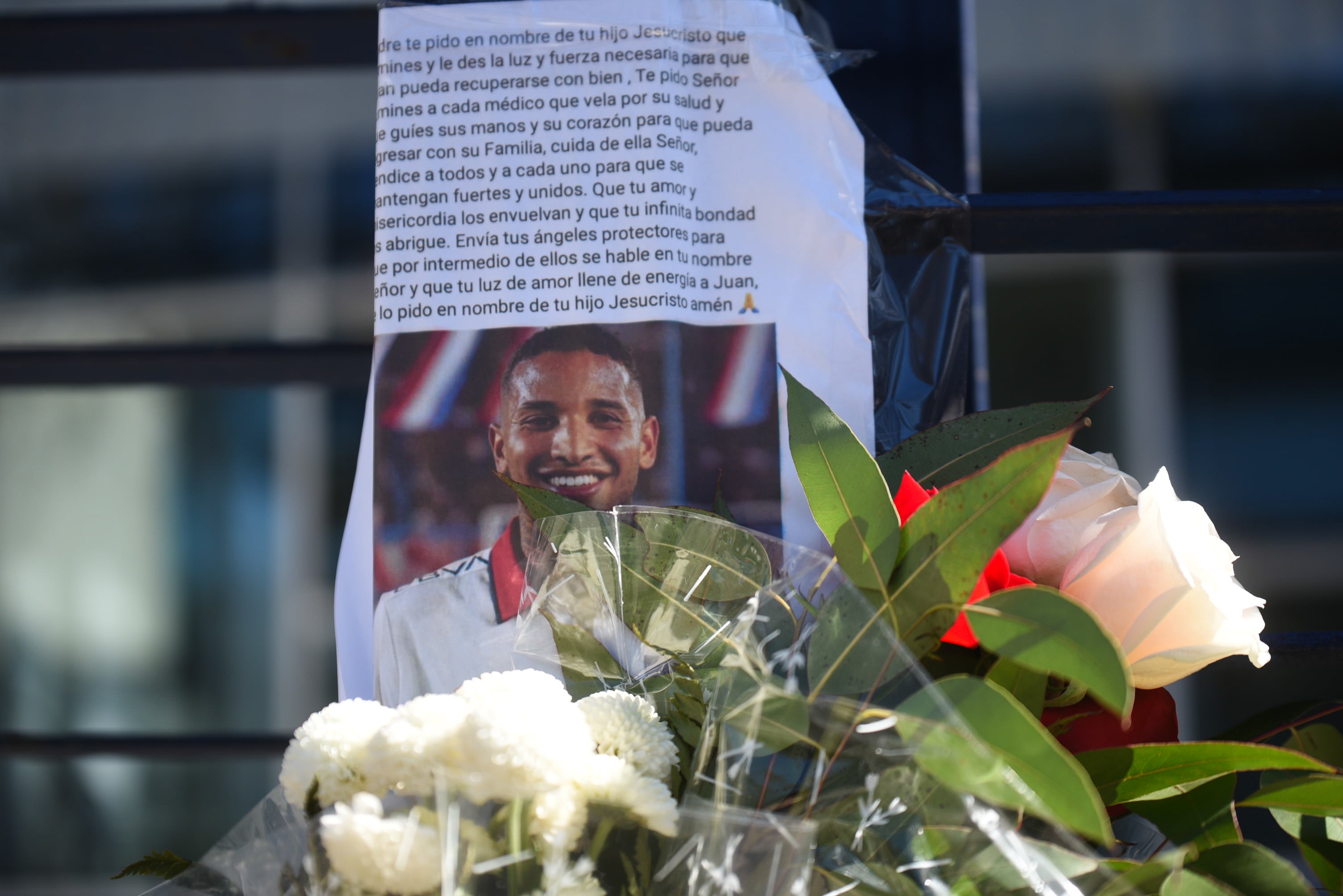 Uno de los tributos a Juan Izquierdo tras su fallecimiento (EFE/ Sofía Torres)