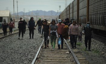 Telemundo expone caso de migrantes..