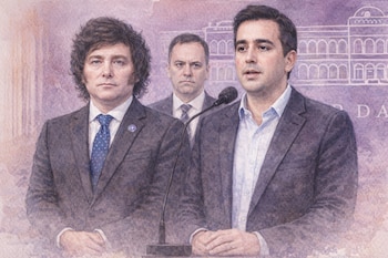 Pintura de acuarela que muestra a tres hombres en traje. El primero a la izquierda y el de la derecha están frente a un micrófono. El fondo es morado con un edificio.