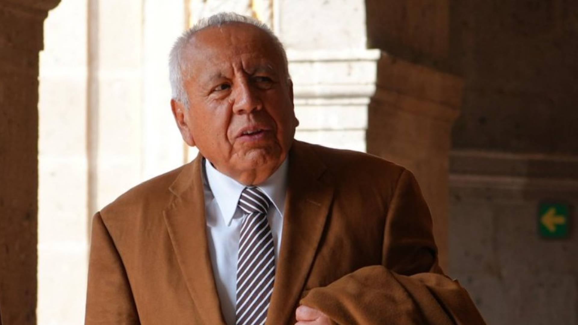 El excomisionado del INM Francisco Garduño no asistió a su audiencia por el incendio que dejó decenas de migrantes muertos en Ciudad Juárez.
Crédito: SEP