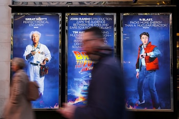 El DeLorean fusiona elementos automotrices reales con componentes de ciencia ficción creados para la saga. REUTERS/Temilade Adelaja