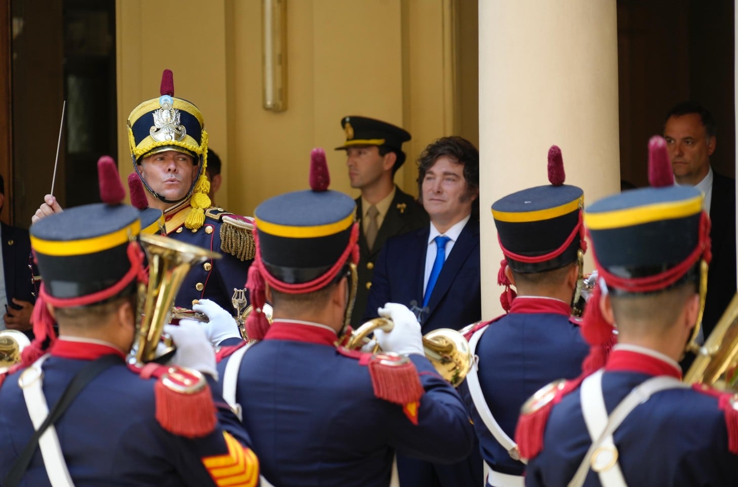 Milei con Granaderos en Casa Rosada, en el acto que recordó el Combate de San Lorenzo